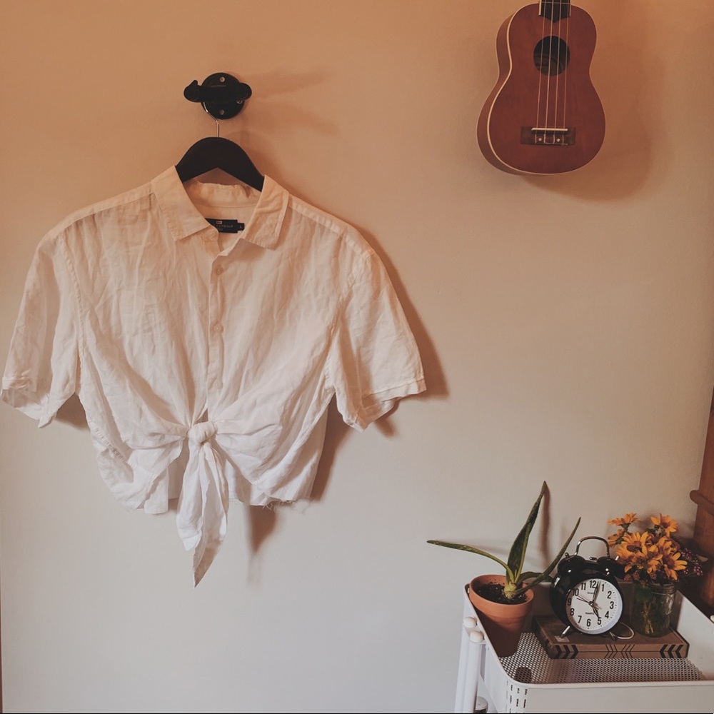 white cropped tie button up shirt